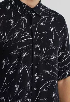 LC WAIKIKI Regular Fit Short Sleeve Patterned Poplin Men's Shirt -LC WAIKIKI popular shop lc waikiki 0068 0326526 3