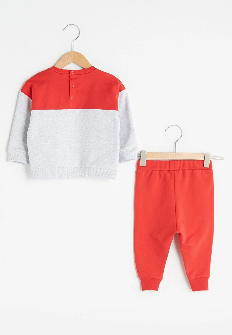LC WAIKIKI Crew Neck Long Sleeve Printed Baby Boy Sweatshirt And Jogger Pants 2-Piece Set 4 LC WAIKIKI Crew Neck Long Sleeve Printed Baby Boy Sweatshirt And Jogger Pants 2-Piece Set - Image 2