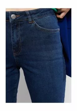 LC WAIKIKI Slim Fit Women's Denim Shorts 10 LC WAIKIKI Slim Fit Women's Denim Shorts -LC WAIKIKI popular shop lc waikiki 0188 7115916 3