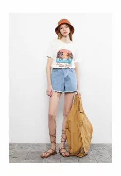 LC WAIKIKI Crew Neck Printed Short Sleeve Cotton Women's T-Shirt -LC WAIKIKI popular shop lc waikiki 0200 3525916 4