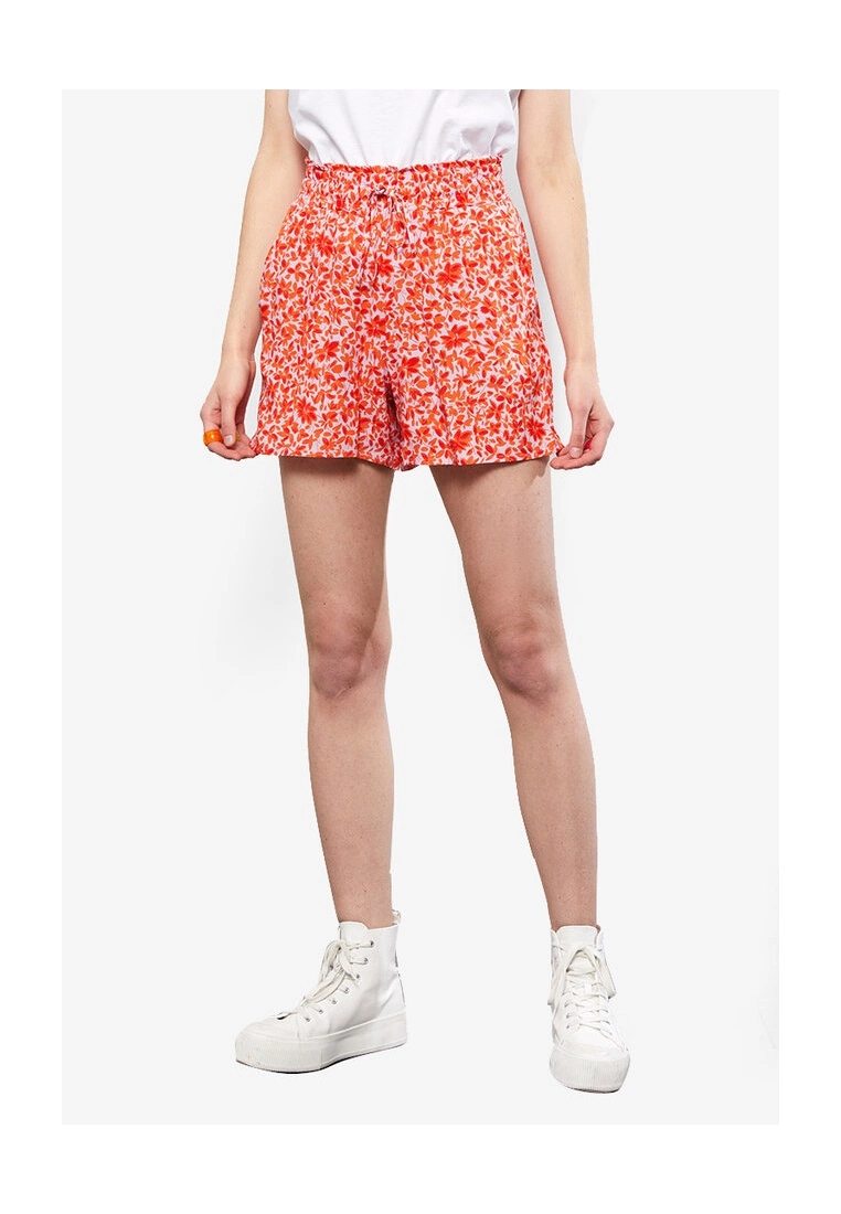 LC WAIKIKI Elastic Waist Bermuda Shorts 3 LC WAIKIKI Elastic Waist Bermuda Shorts