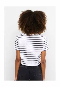 LC WAIKIKI Short Sleeve Crop Cotton T-Shirt -LC WAIKIKI popular shop lc waikiki 0279 7425916 2