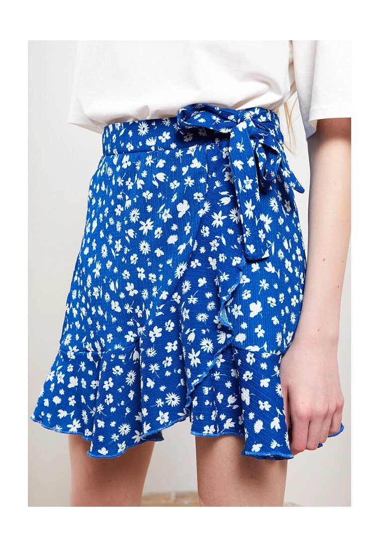 LC WAIKIKI Elastic Waist Floral Flower Skirt 5 LC WAIKIKI Elastic Waist Floral Flower Skirt - Image 3