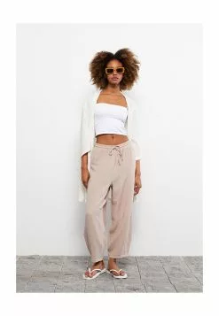 LC WAIKIKI Elastic Waist Straight Trousers 12 LC WAIKIKI Elastic Waist Straight Trousers -LC WAIKIKI popular shop lc waikiki 0348 6390126 4