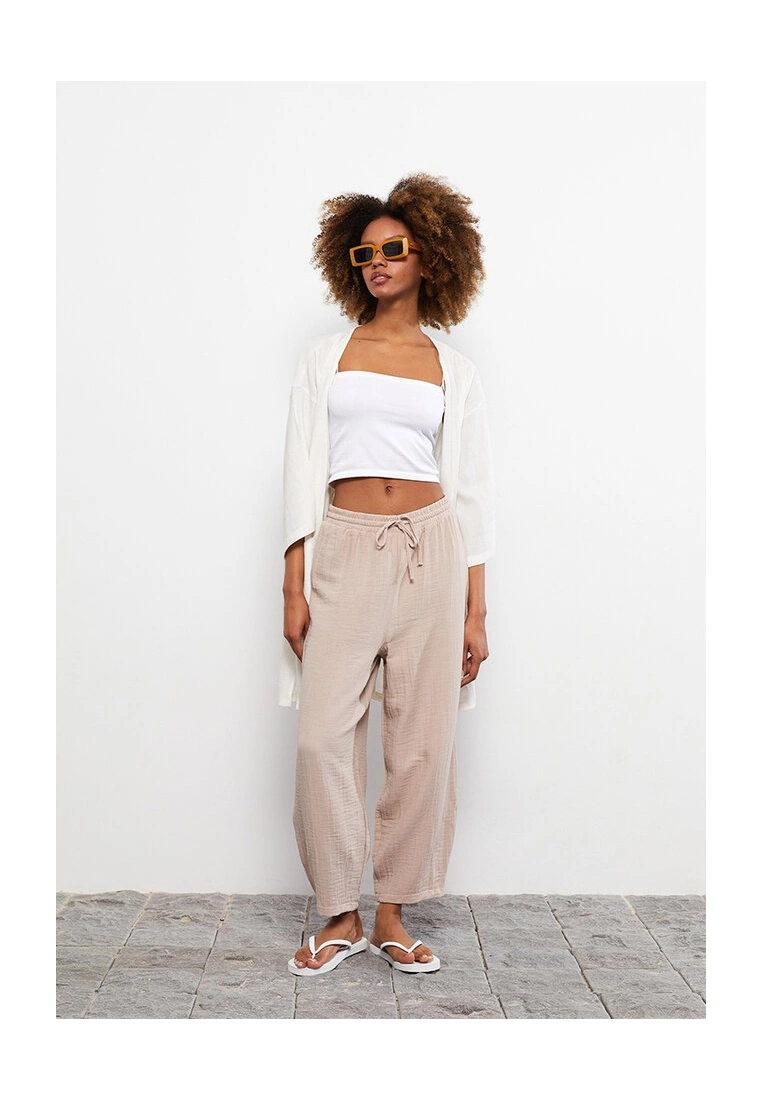 LC WAIKIKI Elastic Waist Straight Trousers 7 LC WAIKIKI Elastic Waist Straight Trousers - Image 5