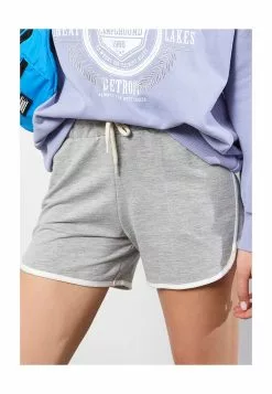 LC WAIKIKI Straight Bermuda Shorts 9 LC WAIKIKI Straight Bermuda Shorts -LC WAIKIKI popular shop lc waikiki 0349 1316716 3