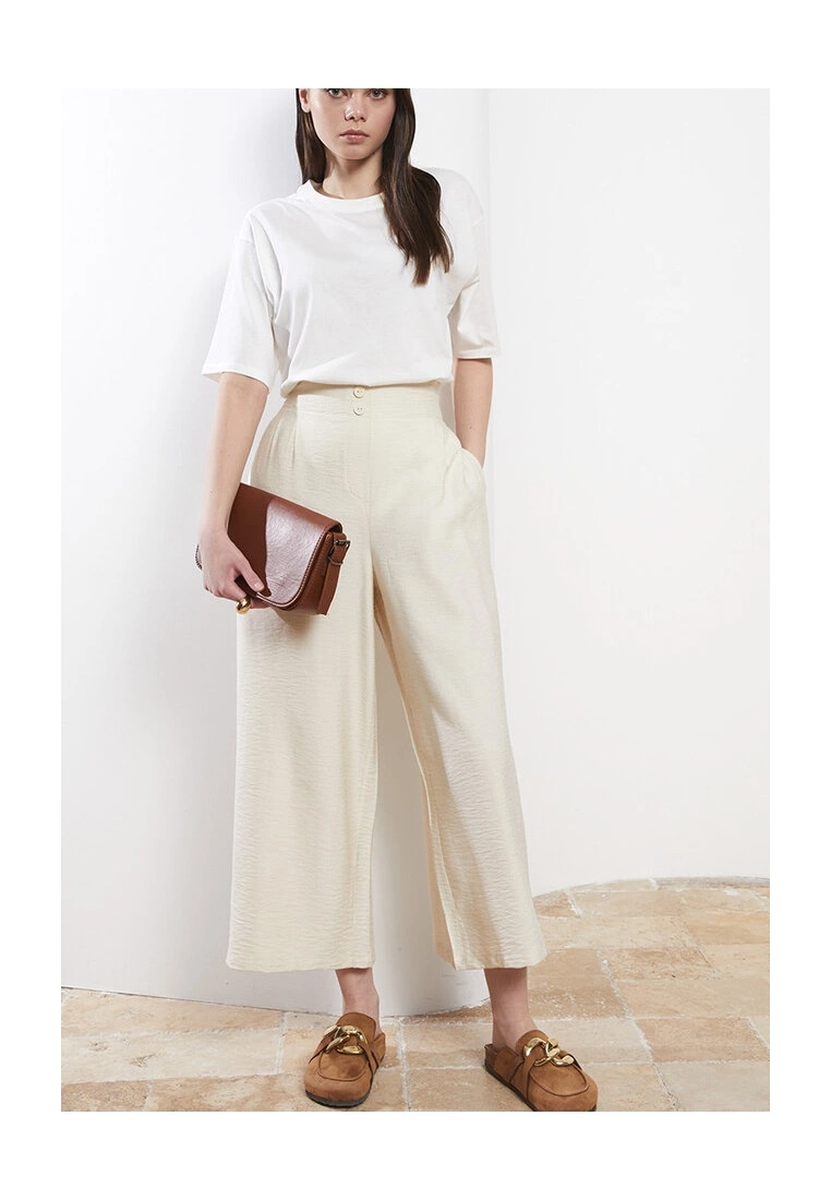 LC WAIKIKI Comfortable Wide Leg Trousers 7 LC WAIKIKI Comfortable Wide Leg Trousers - Image 5