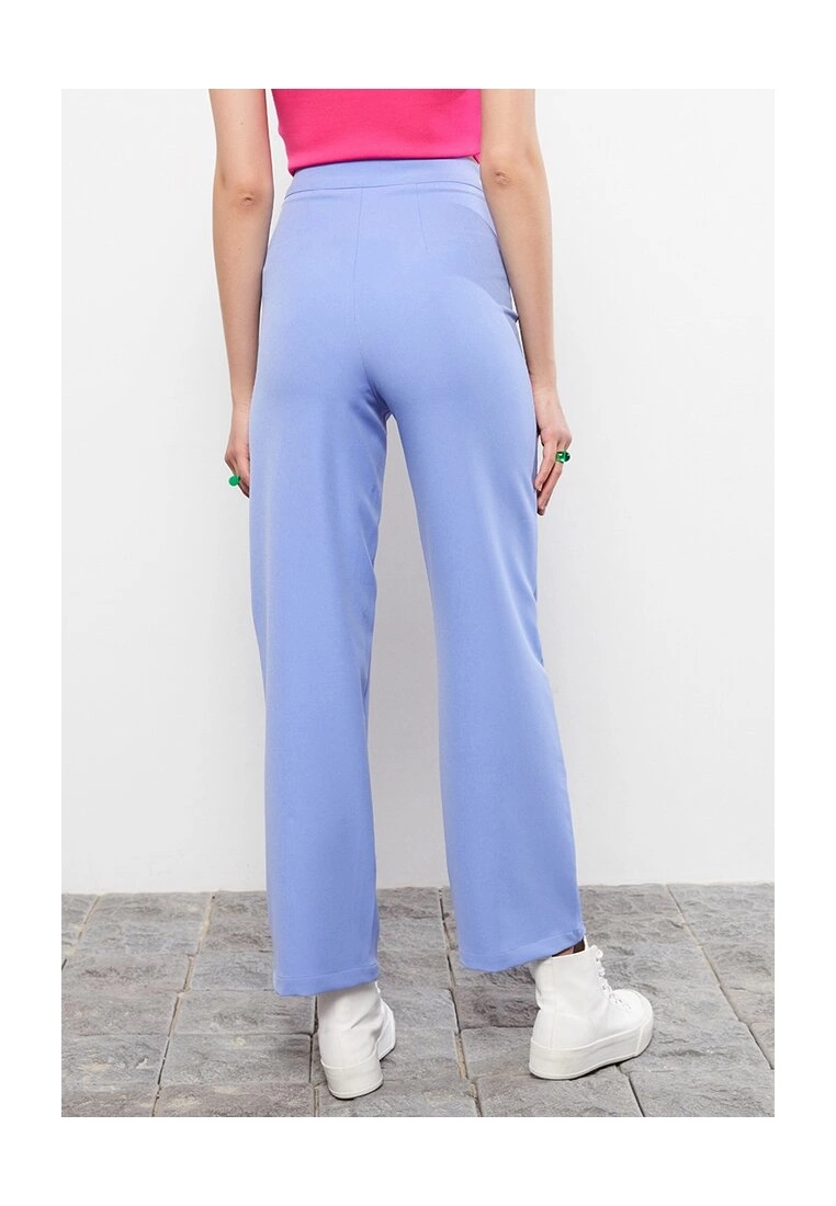 LC WAIKIKI Comfortable Fit Straight Trousers 4 LC WAIKIKI Comfortable Fit Straight Trousers - Image 2