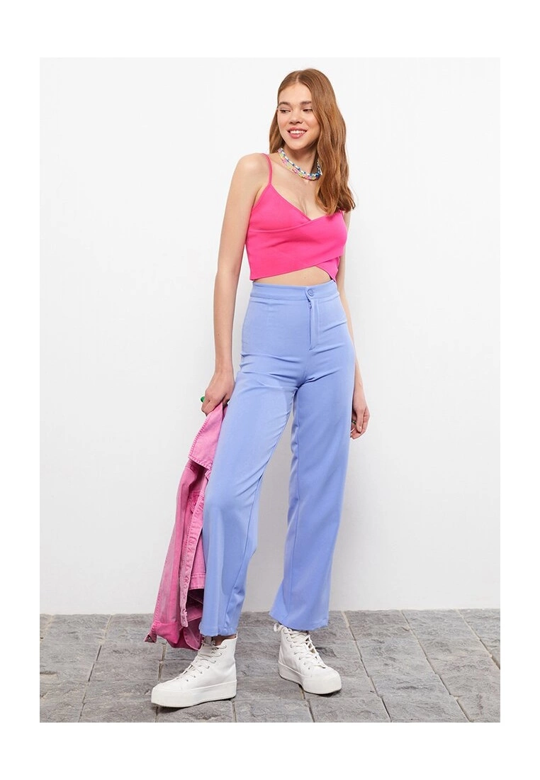 LC WAIKIKI Comfortable Fit Straight Trousers 6 LC WAIKIKI Comfortable Fit Straight Trousers - Image 4