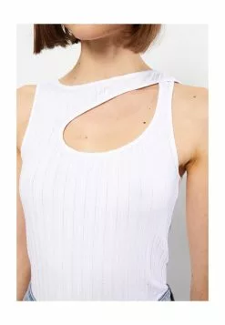 LC WAIKIKI Crew Neck Plain Cotton Women Singlet -LC WAIKIKI popular shop lc waikiki 0416 8863226 3