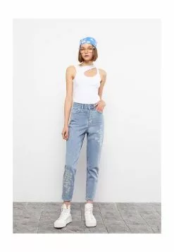 LC WAIKIKI Crew Neck Plain Cotton Women Singlet -LC WAIKIKI popular shop lc waikiki 0416 8863226 4