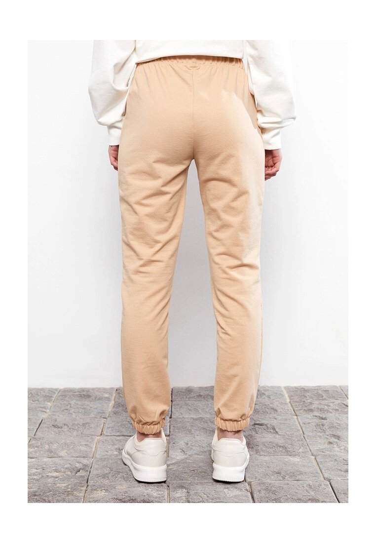 LC WAIKIKI Women Plain Jogger Sweatpants 4 LC WAIKIKI Women Plain Jogger Sweatpants - Image 2