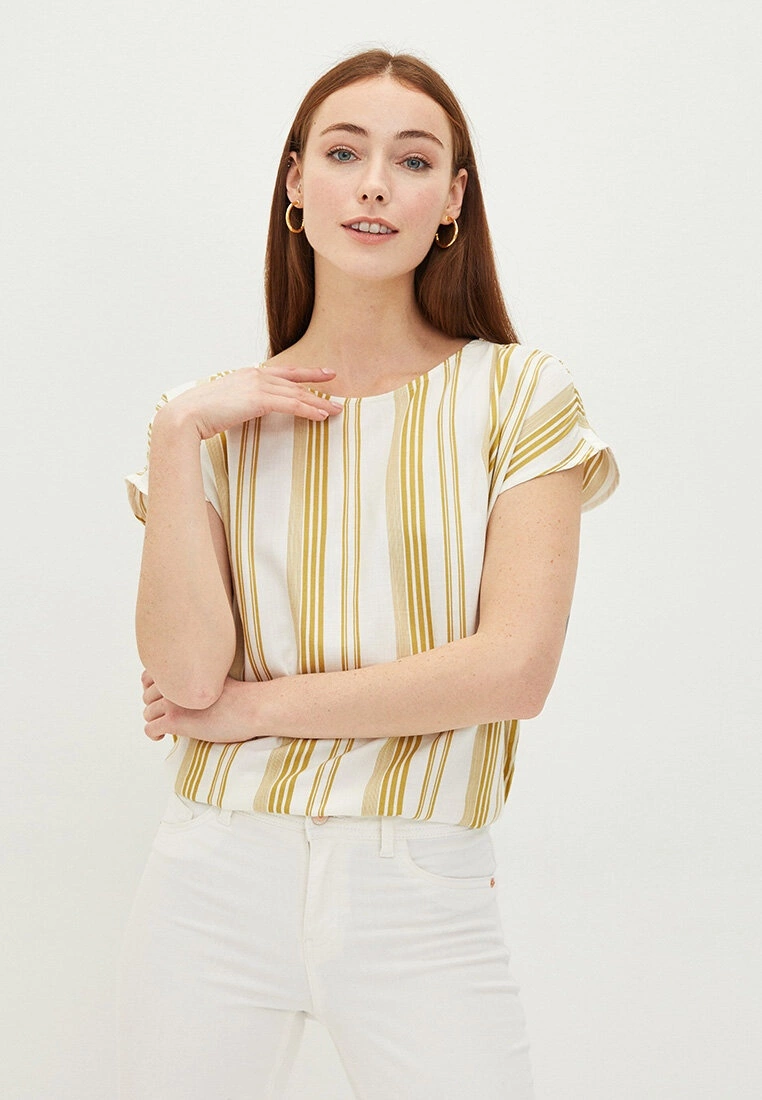 LC WAIKIKI Crew Neck Striped Short Sleeve Viscose Women's Blouse 3 LC WAIKIKI Crew Neck Striped Short Sleeve Viscose Women's Blouse