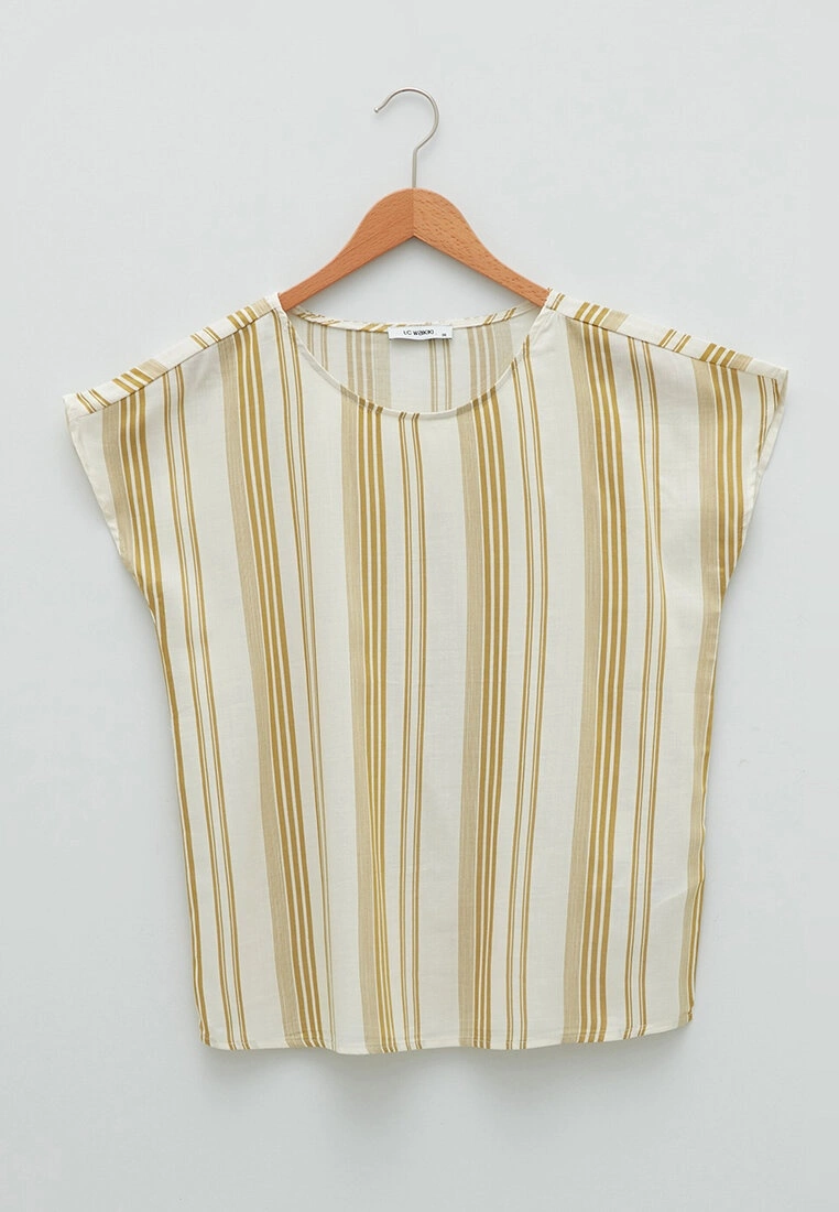 LC WAIKIKI Crew Neck Striped Short Sleeve Viscose Women's Blouse 6 LC WAIKIKI Crew Neck Striped Short Sleeve Viscose Women's Blouse - Image 4