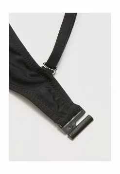 LC WAIKIKI Unfilled Plain Raschel Fabric Bikini Top 9 LC WAIKIKI Unfilled Plain Raschel Fabric Bikini Top -LC WAIKIKI popular shop lc waikiki 0474 1945226 4