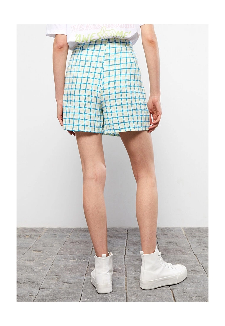 LC WAIKIKI Zippered Waist Viscose Women's Skort 4 LC WAIKIKI Zippered Waist Viscose Women's Skort - Image 2