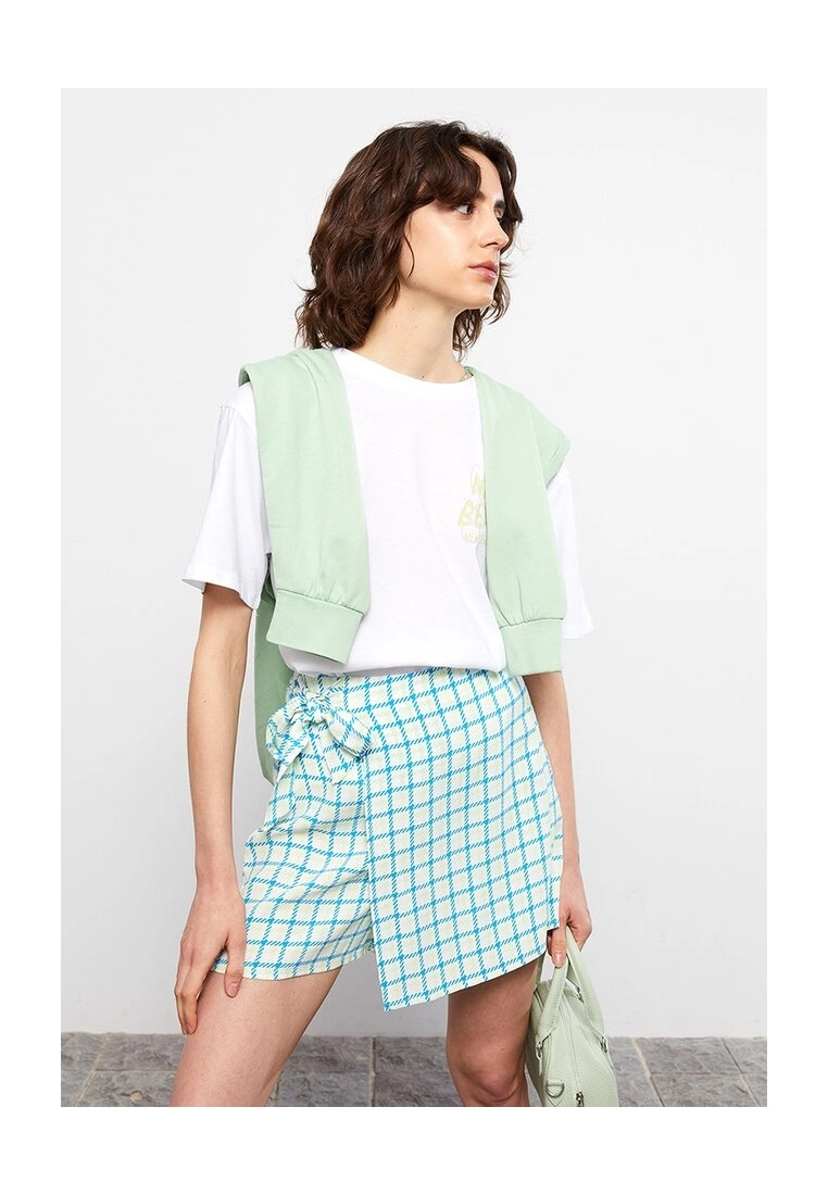 LC WAIKIKI Zippered Waist Viscose Women's Skort 6 LC WAIKIKI Zippered Waist Viscose Women's Skort - Image 4