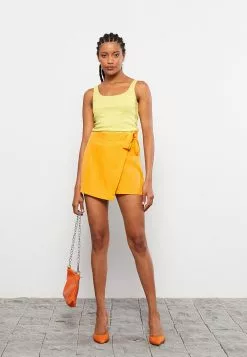 LC WAIKIKI Zippered Waist Straight Gabardine Women Short Skirt