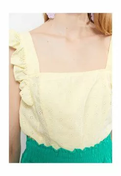 LC WAIKIKI Square Collar Embroidery Top -LC WAIKIKI popular shop lc waikiki 0566 1463226 3