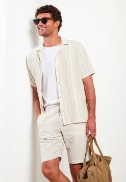 LC WAIKIKI Slim Fit Binding Detail Men's Shorts 9 LC WAIKIKI Slim Fit Binding Detail Men's Shorts -LC WAIKIKI popular shop lc waikiki 0569 2613236 2