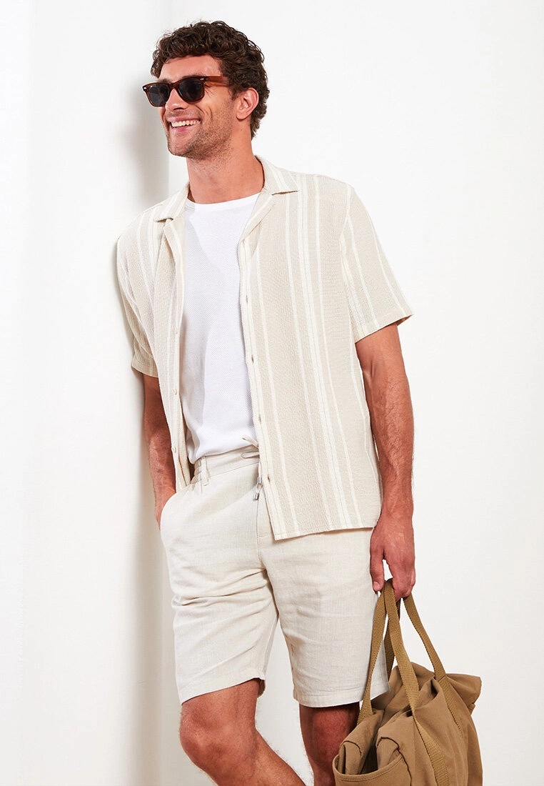 LC WAIKIKI Slim Fit Binding Detail Men's Shorts 4 LC WAIKIKI Slim Fit Binding Detail Men's Shorts - Image 2