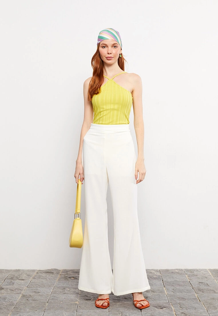 LC WAIKIKI Standard Fit Women's Straight Trousers 4 LC WAIKIKI Standard Fit Women's Straight Trousers - Image 2