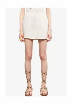 LC WAIKIKI Standard Fit Woven Women's Shorts