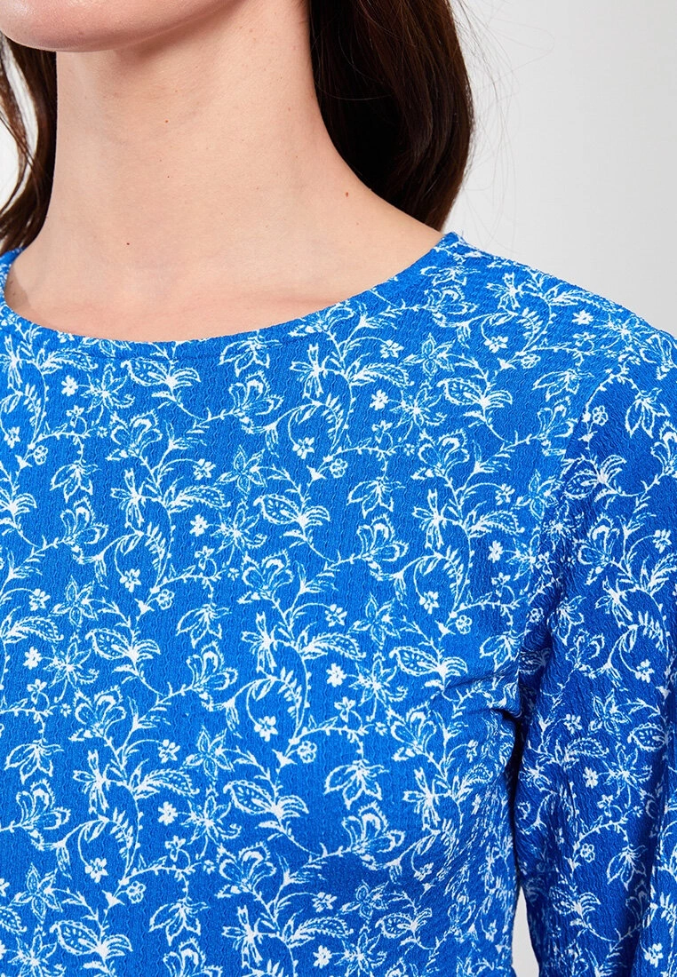 LC WAIKIKI Crew Neck Patterned Long Sleeve Crinkle Maternity Dress 6 LC WAIKIKI Crew Neck Patterned Long Sleeve Crinkle Maternity Dress - Image 4