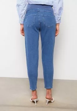 LC WAIKIKI Tummy Paneled Straight Maternity Rodeo Jeans 14 LC WAIKIKI Tummy Paneled Straight Maternity Rodeo Jeans -LC WAIKIKI popular shop lc waikiki 0616 5813236 5