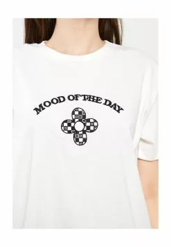 LC WAIKIKI Embroidered Cotton Women T-shirt 10 LC WAIKIKI Embroidered Cotton Women T-shirt -LC WAIKIKI popular shop lc waikiki 0617 3125226 3