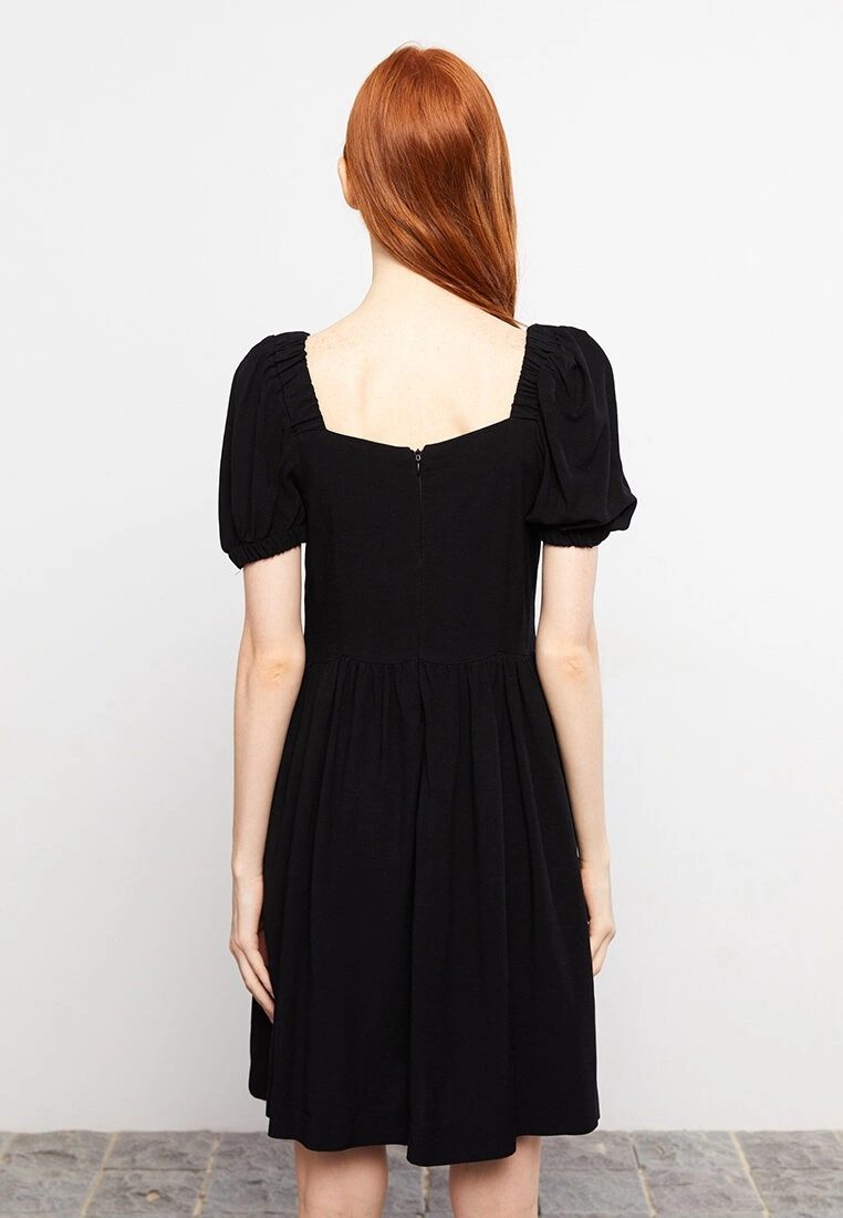 LC WAIKIKI Sweetheart Collar Straight Short Sleeve Women's Dress 7 LC WAIKIKI Sweetheart Collar Straight Short Sleeve Women's Dress - Image 5