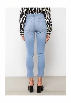 LC WAIKIKI Skinny Fit Women's Straight Pocket Detailed Jean Trousers -LC WAIKIKI popular shop lc waikiki 0653 2345226 2