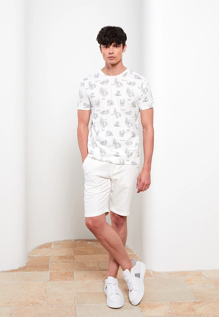 LC WAIKIKI Crew Neck Short Sleeve Printed Combed Cotton Men's T-Shirt 5 LC WAIKIKI Crew Neck Short Sleeve Printed Combed Cotton Men's T-Shirt - Image 3