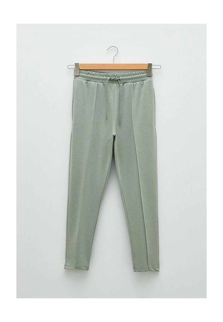 LC WAIKIKI Women Elastic Waist Plain Sweatpants 7 LC WAIKIKI Women Elastic Waist Plain Sweatpants - Image 5