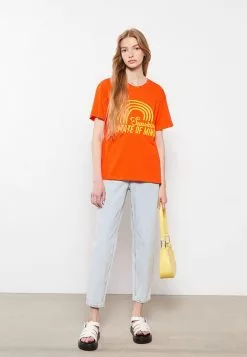 LC WAIKIKI Crew Neck Printed Short Sleeve Cotton Women's T-Shirt -LC WAIKIKI popular shop lc waikiki 0670 7378726 2