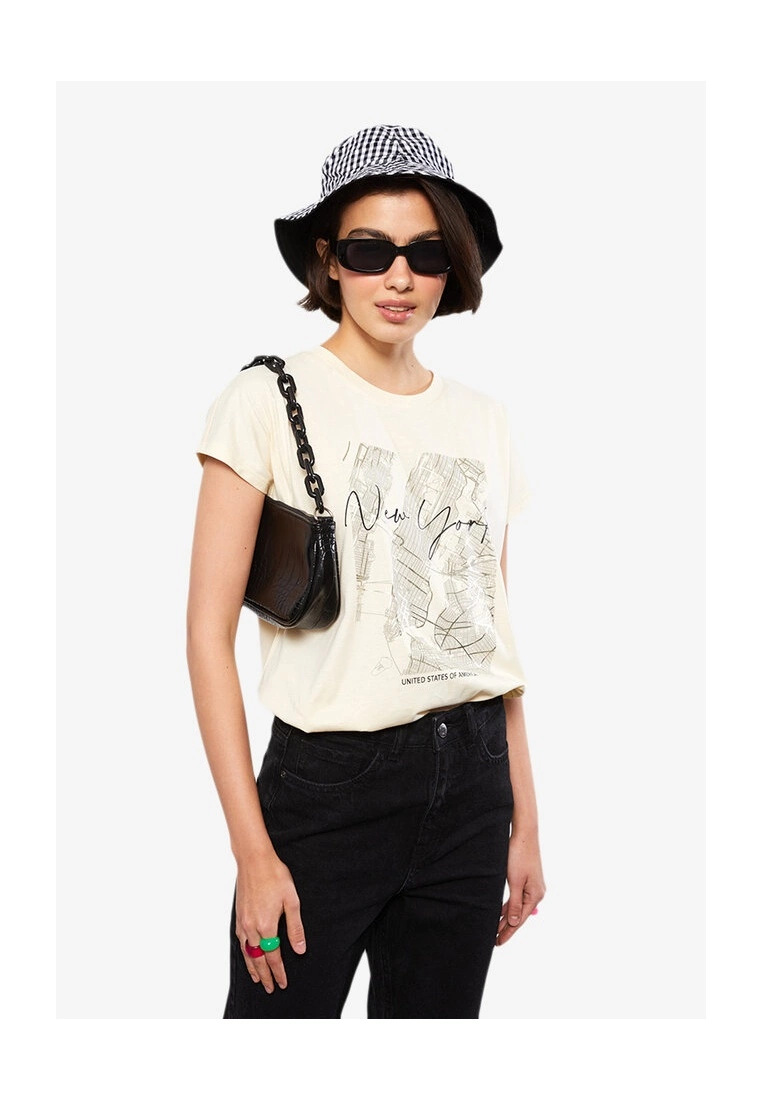 LC WAIKIKI Crew Neck New York T-Shirt 3 LC WAIKIKI Crew Neck New York T-Shirt