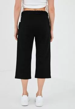 LC WAIKIKI Women's Capri With Pocket Detailed Waist Elastic 9 LC WAIKIKI Women's Capri With Pocket Detailed Waist Elastic -LC WAIKIKI popular shop lc waikiki 0724 2949836 4