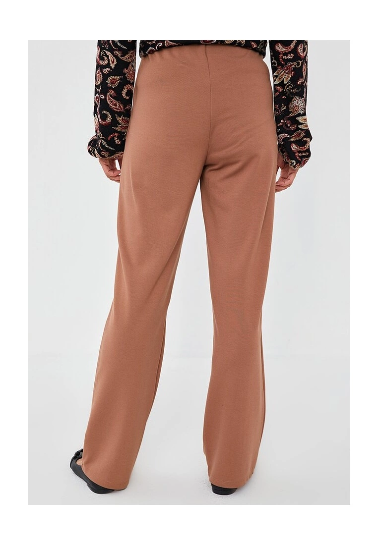 LC WAIKIKI Elastic Waist Straight Ponte Trousers 4 LC WAIKIKI Elastic Waist Straight Ponte Trousers - Image 2