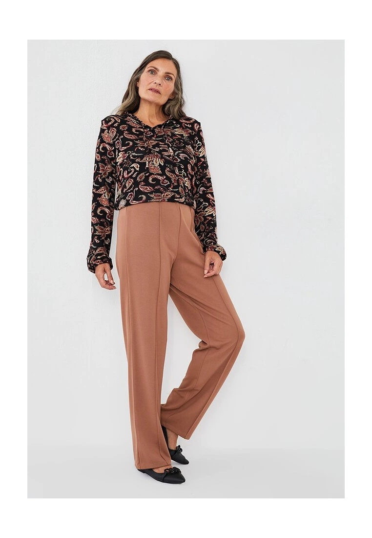 LC WAIKIKI Elastic Waist Straight Ponte Trousers 6 LC WAIKIKI Elastic Waist Straight Ponte Trousers - Image 4