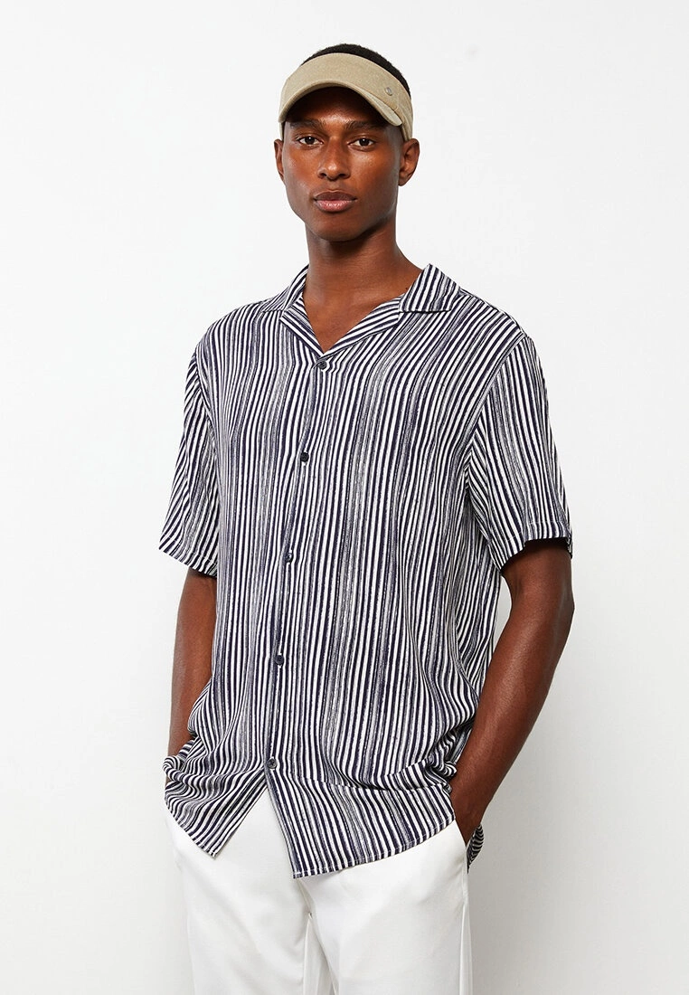 LC WAIKIKI Regular Fit Short Sleeve Striped Men's Shirt 3 LC WAIKIKI Regular Fit Short Sleeve Striped Men's Shirt