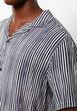 LC WAIKIKI Regular Fit Short Sleeve Striped Men's Shirt 12 LC WAIKIKI Regular Fit Short Sleeve Striped Men's Shirt -LC WAIKIKI popular shop lc waikiki 1233 7362236 4