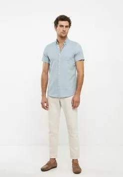 LC WAIKIKI Slim Fit Short Sleeve Oxford Men Shirt