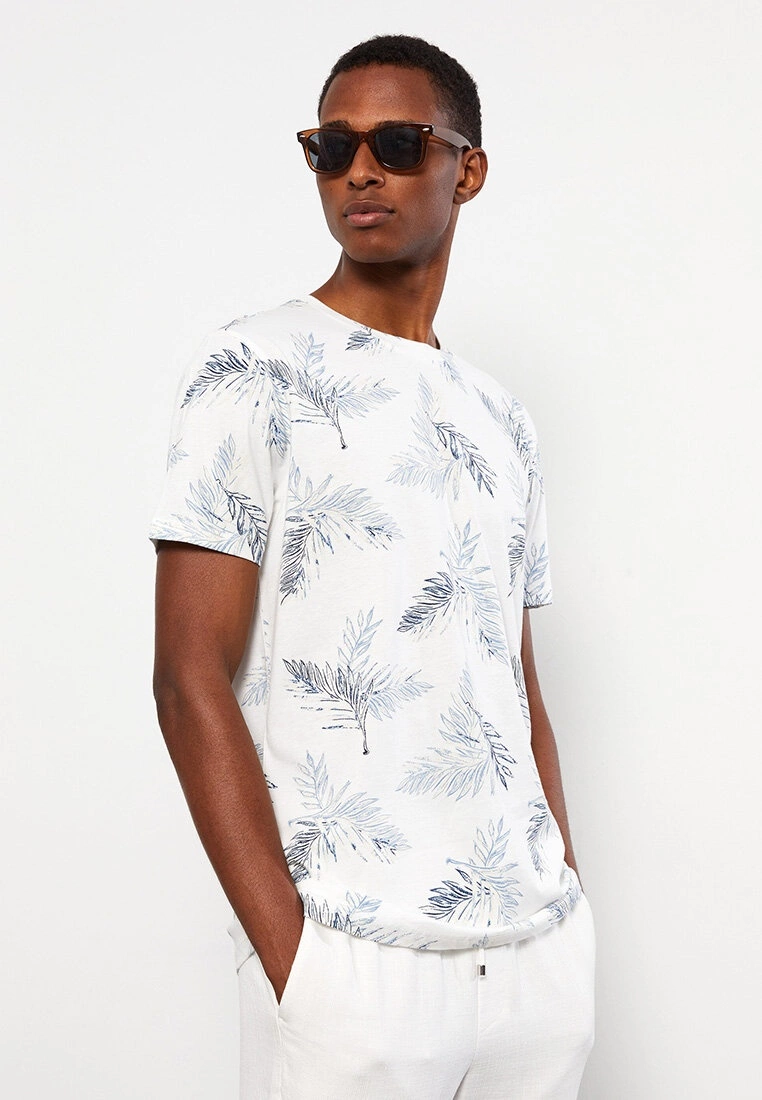 LC WAIKIKI Crew Neck Short Sleeve Patterned Combed Cotton Men's T-Shirt 5 LC WAIKIKI Crew Neck Short Sleeve Patterned Combed Cotton Men's T-Shirt - Image 3