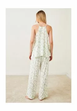 LC WAIKIKI U-Neck Strap Viscose Pajamas Set -LC WAIKIKI popular shop lc waikiki 1271 9488426 2