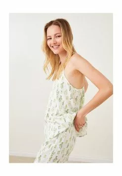 LC WAIKIKI U-Neck Strap Viscose Pajamas Set -LC WAIKIKI popular shop lc waikiki 1271 9488426 3