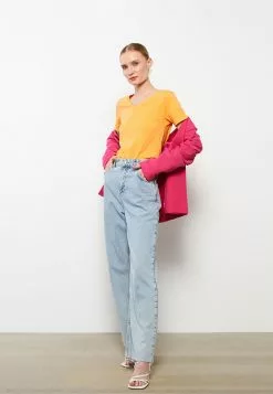 LC WAIKIKI V Neck Straight Short Sleeve Women T-Shirt -LC WAIKIKI popular shop lc waikiki 1313 7529726 2