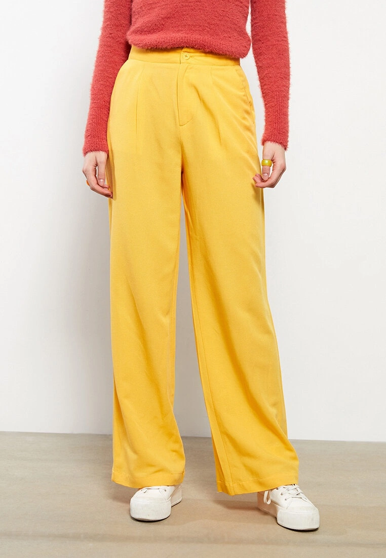 LC WAIKIKI Standard Fit Women's Straight Trousers 5 LC WAIKIKI Standard Fit Women's Straight Trousers - Image 3