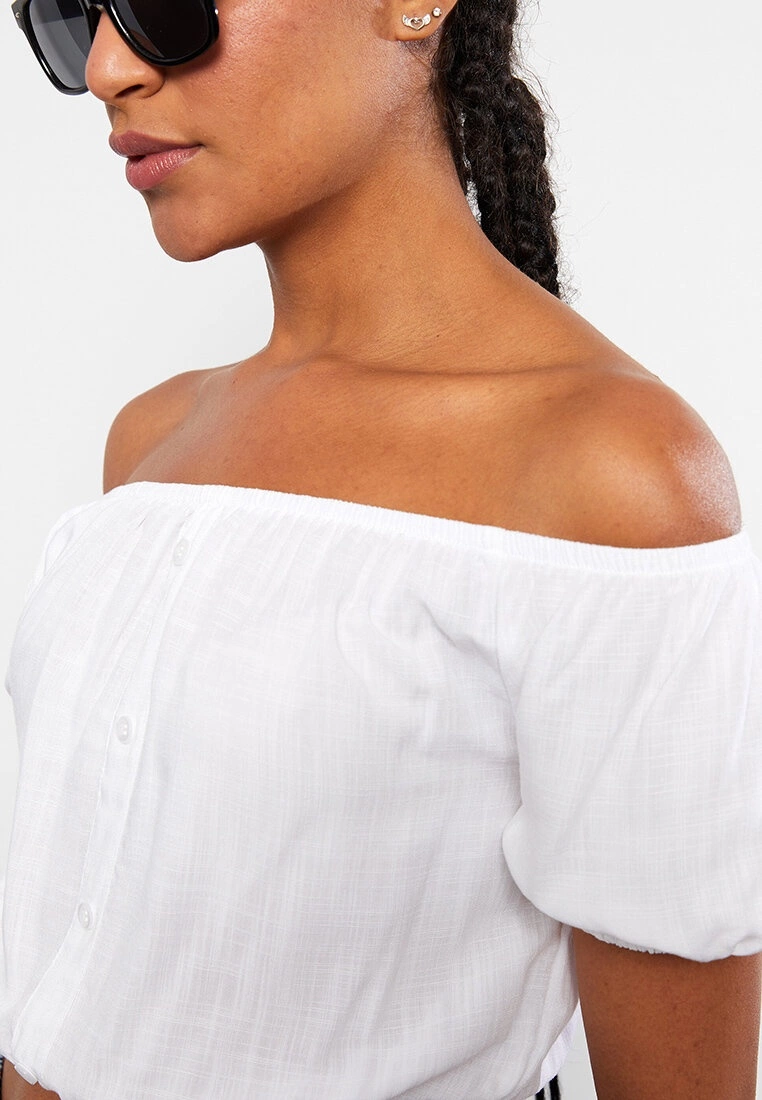 LC WAIKIKI Boat Neck Straight Short Sleeve Crop Viscose Women's Blouse 6 LC WAIKIKI Boat Neck Straight Short Sleeve Crop Viscose Women's Blouse - Image 4