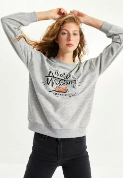 LC WAIKIKI Crew Neck Friends Printed Long Sleeve Oversize Women's Sweatshirt