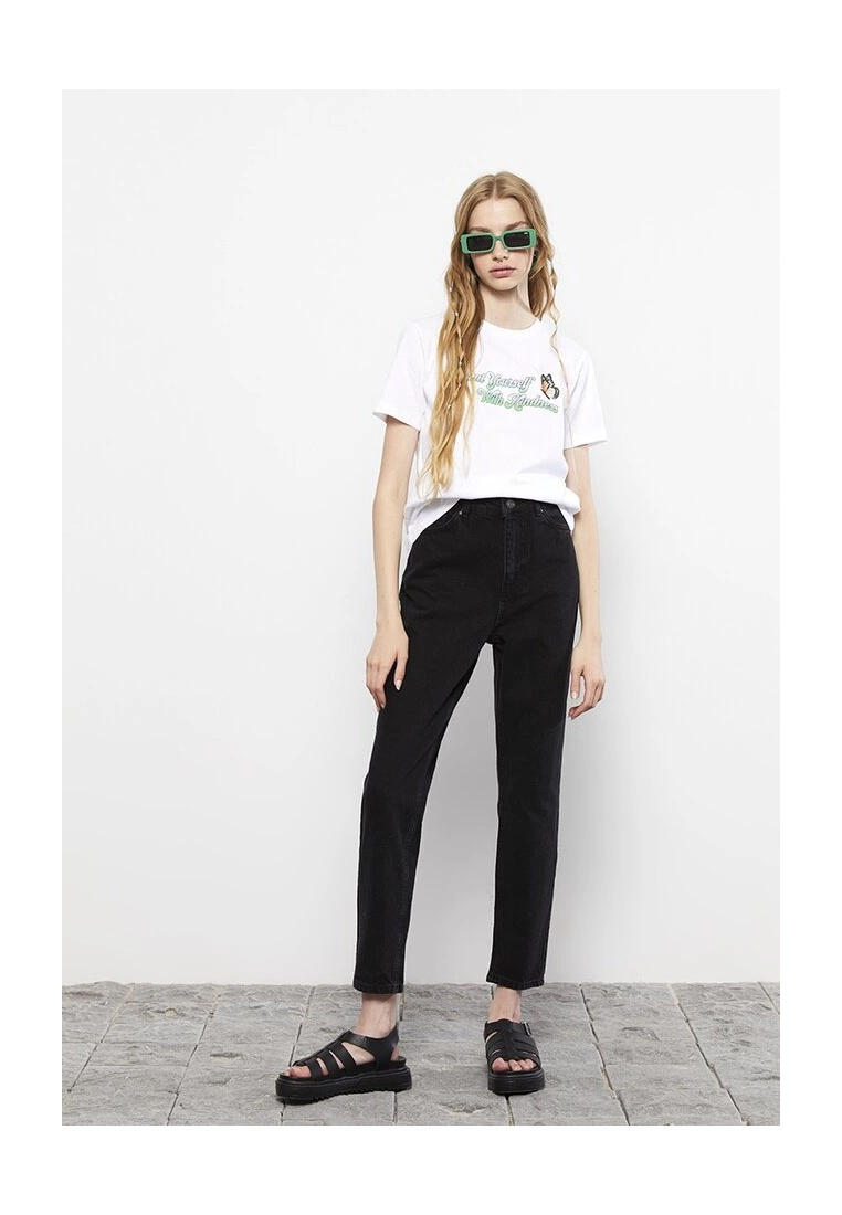 LC WAIKIKI Printed Cotton Women's T-Shirt 6 LC WAIKIKI Printed Cotton Women's T-Shirt - Image 4